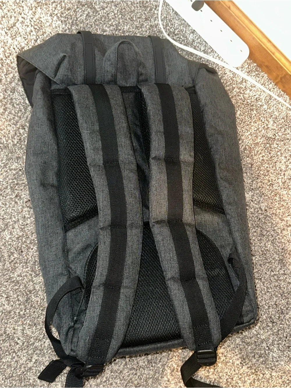 Herschel Supply Company roll top